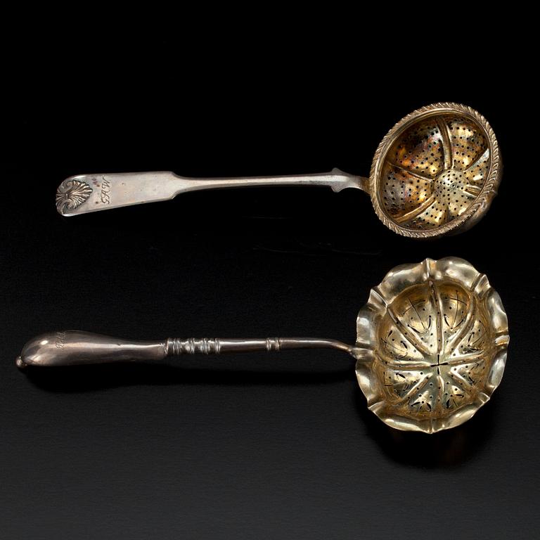 STRÖSKEDAR, 2 st, silver. Finland medlet av 1800-talet. Vikt 108 g.