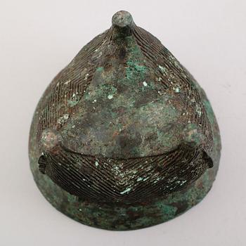 SKÅL, brons,  arkaiserande, Kina, 1900-tal.