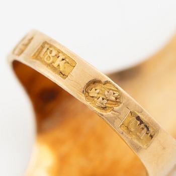Ring 18K guld, som skydd vid sömnadsarbete. Carl Tengstedt, Göteborg 1828.