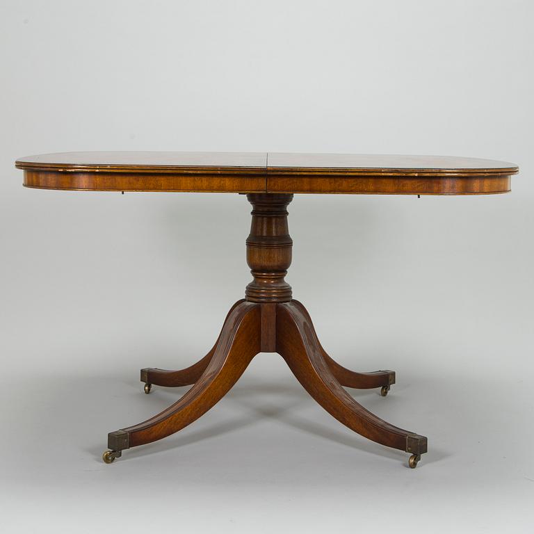 Matbord och stolar, 8 st, England 1970-tal.