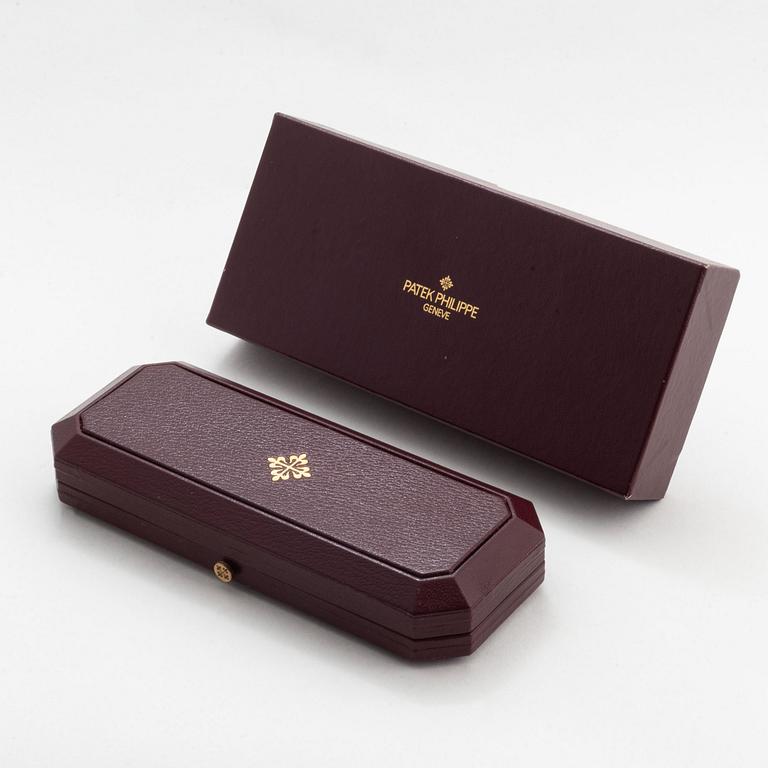 Patek Philippe, Calatrava, "Clous de Paris", wristwatch, 25 mm.