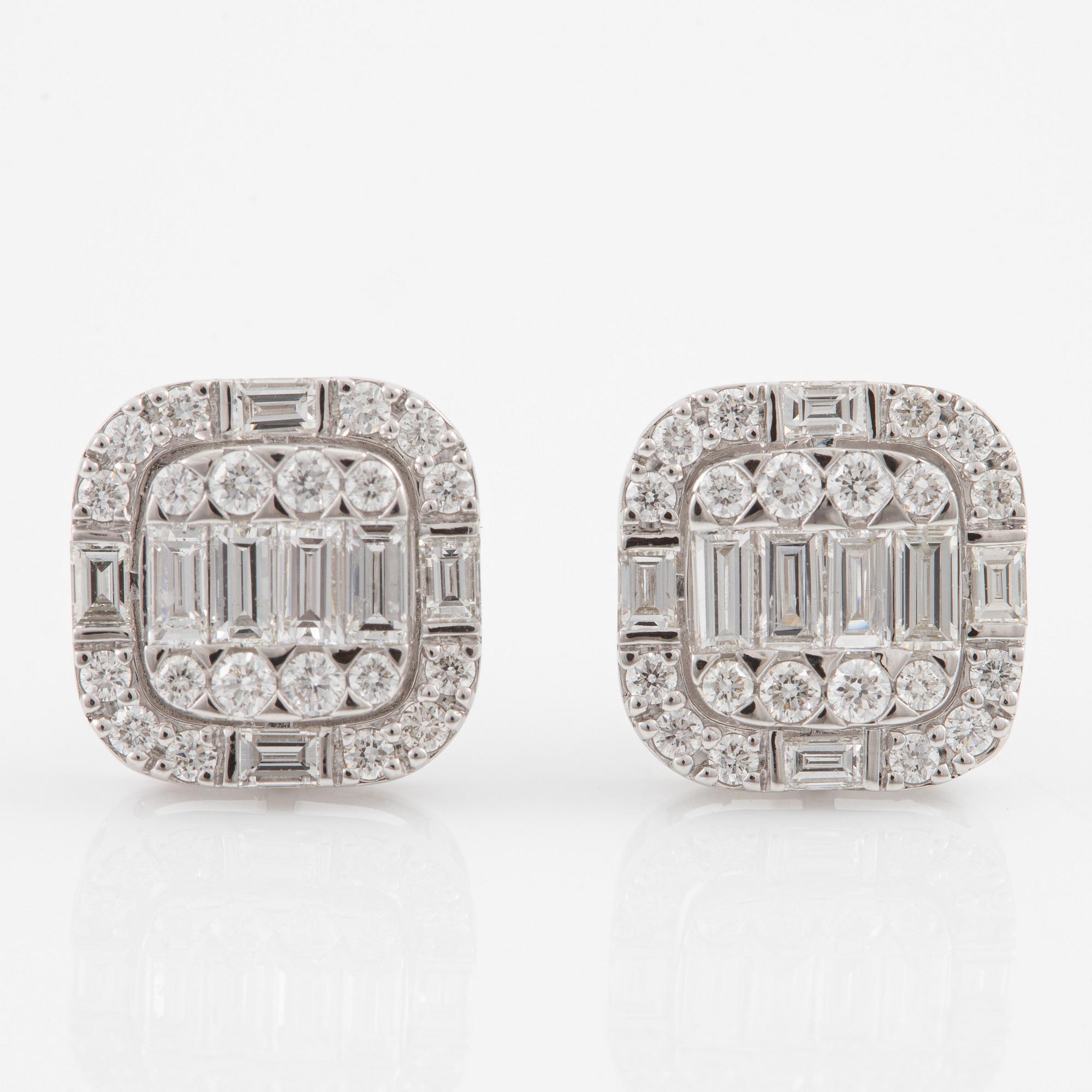 Earrings, 18K white gold set with brilliant-cut and baguette-cut diamonds.