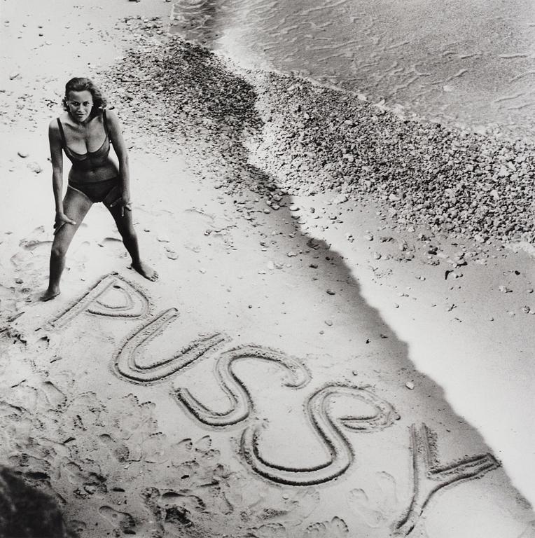 Terry O'Neill, "Honor Blackman as Pussy Galore, Malta", 1963.