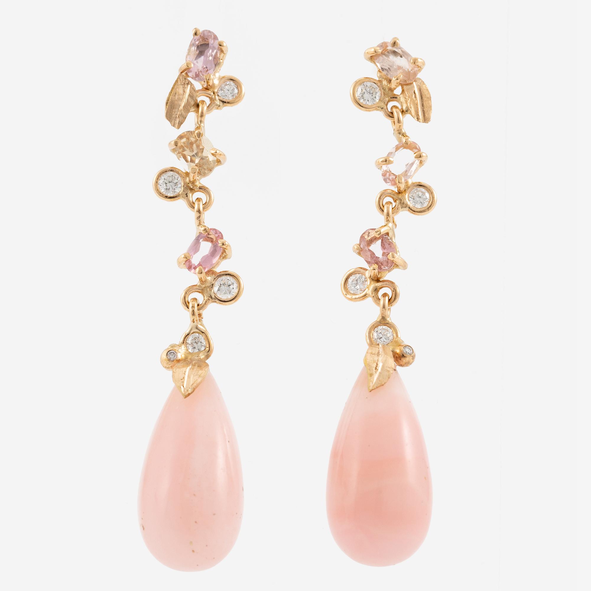 Örhängen, Mandelstam, 18K guld med rosa opaler, rosa turmaliner och briljantslipade diamanter.