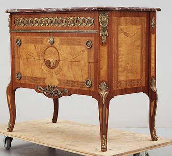 BYRÅ, gustaviansk stil, 1900-talets mitt.