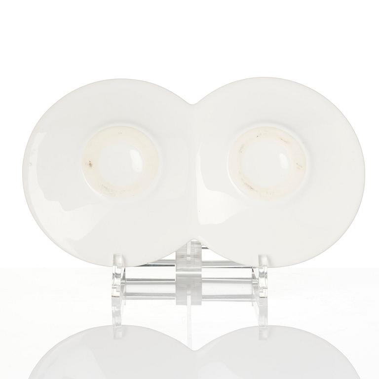 Mona Hatoum, "T42 (gold)".