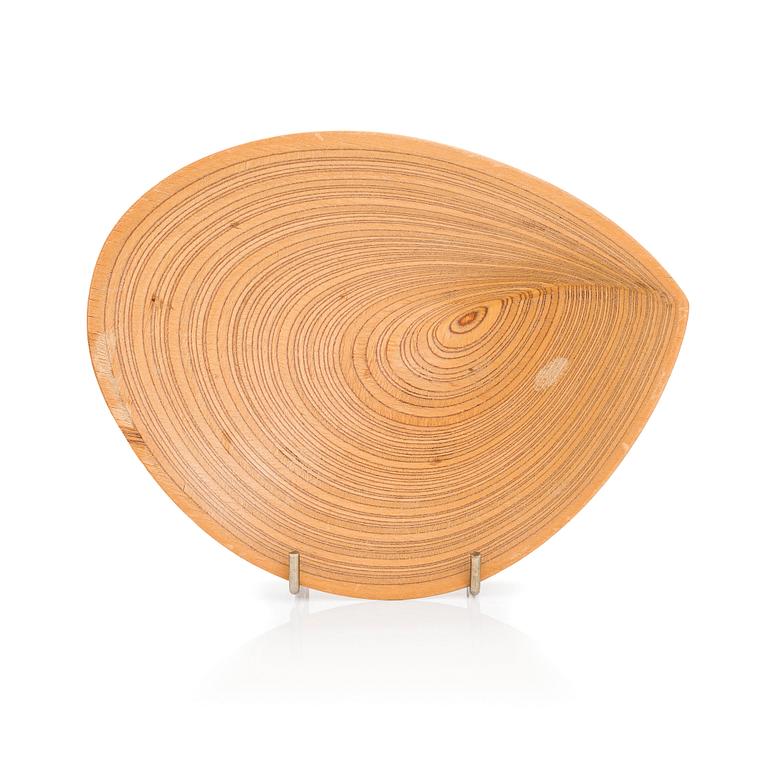Tapio Wirkkala, A plywood dish signed TW.