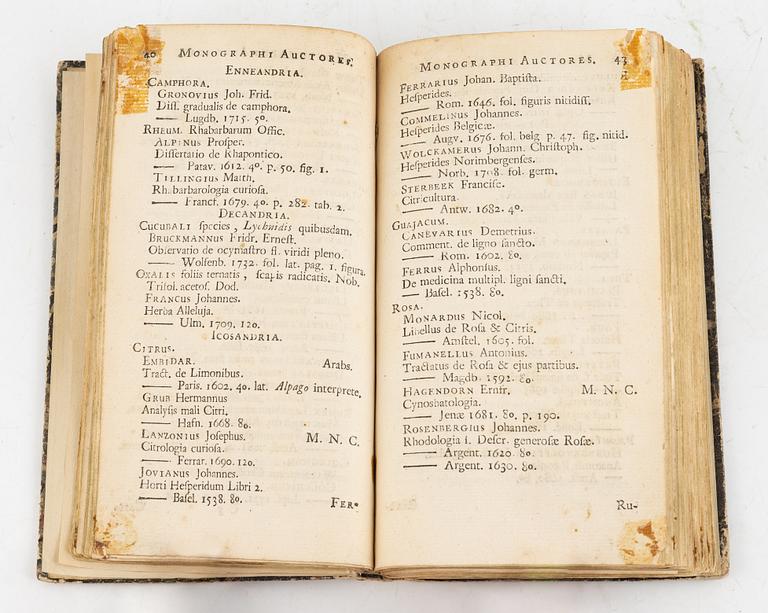 First editions of Bibliotheca botanica & Fundamenta botanica.