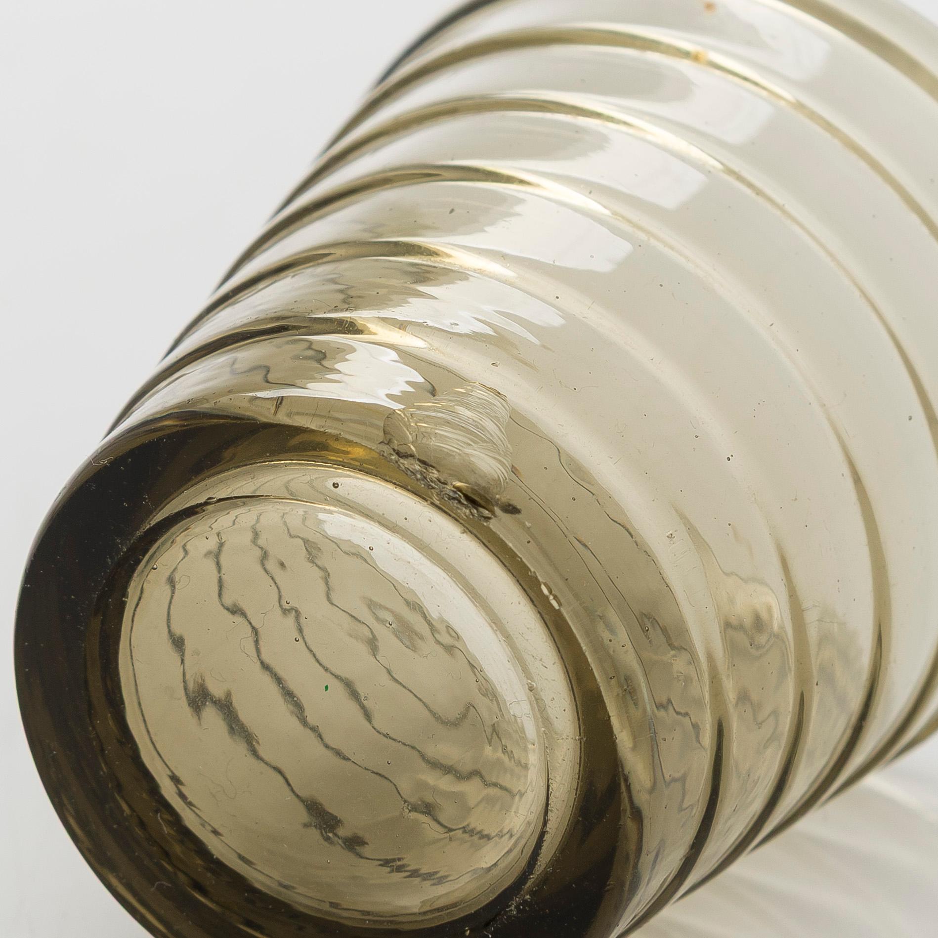 Aino Aalto, A set of 1930's carafe and drinking glasses, 8 pcs, "Bölgeblick" Karhula Glassworks.