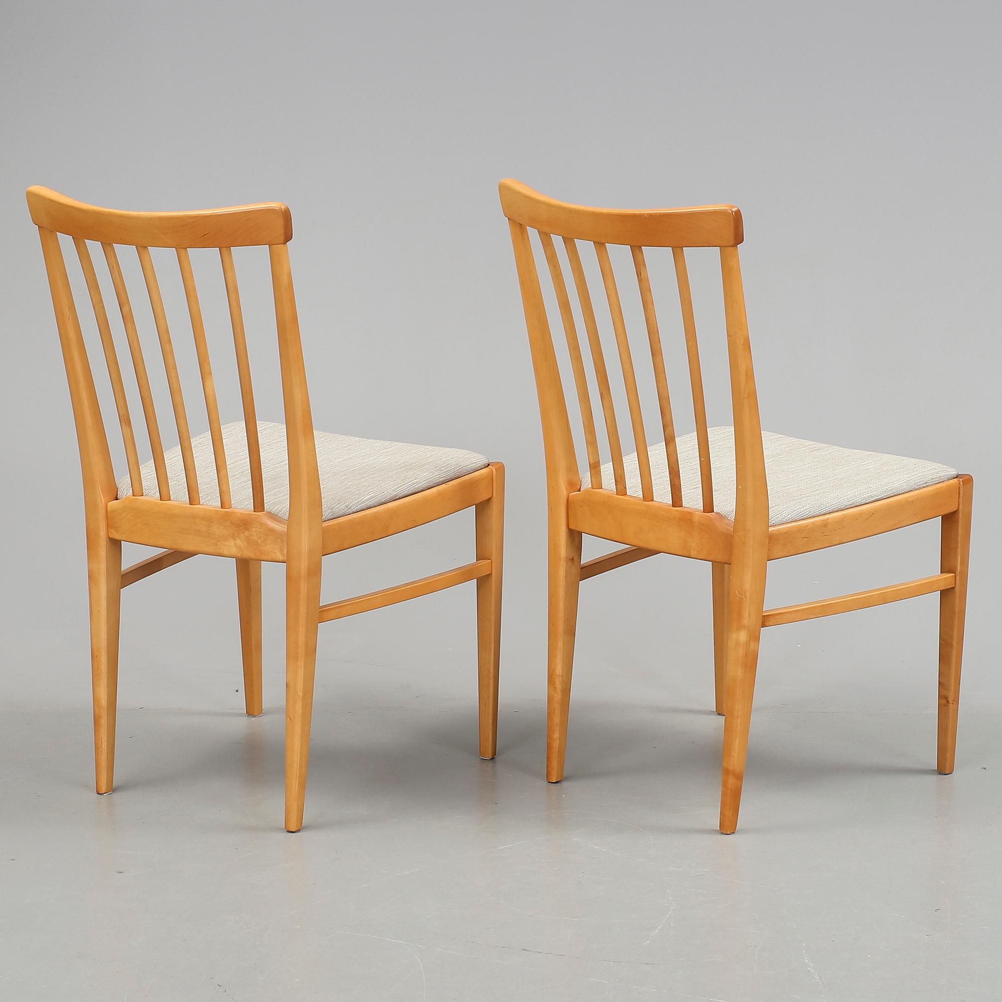 MATBORD, troligen Ikea, samt STOLAR, 6 st, "Herrgården", Carl Malmsten, 1900-talets andra hälft.