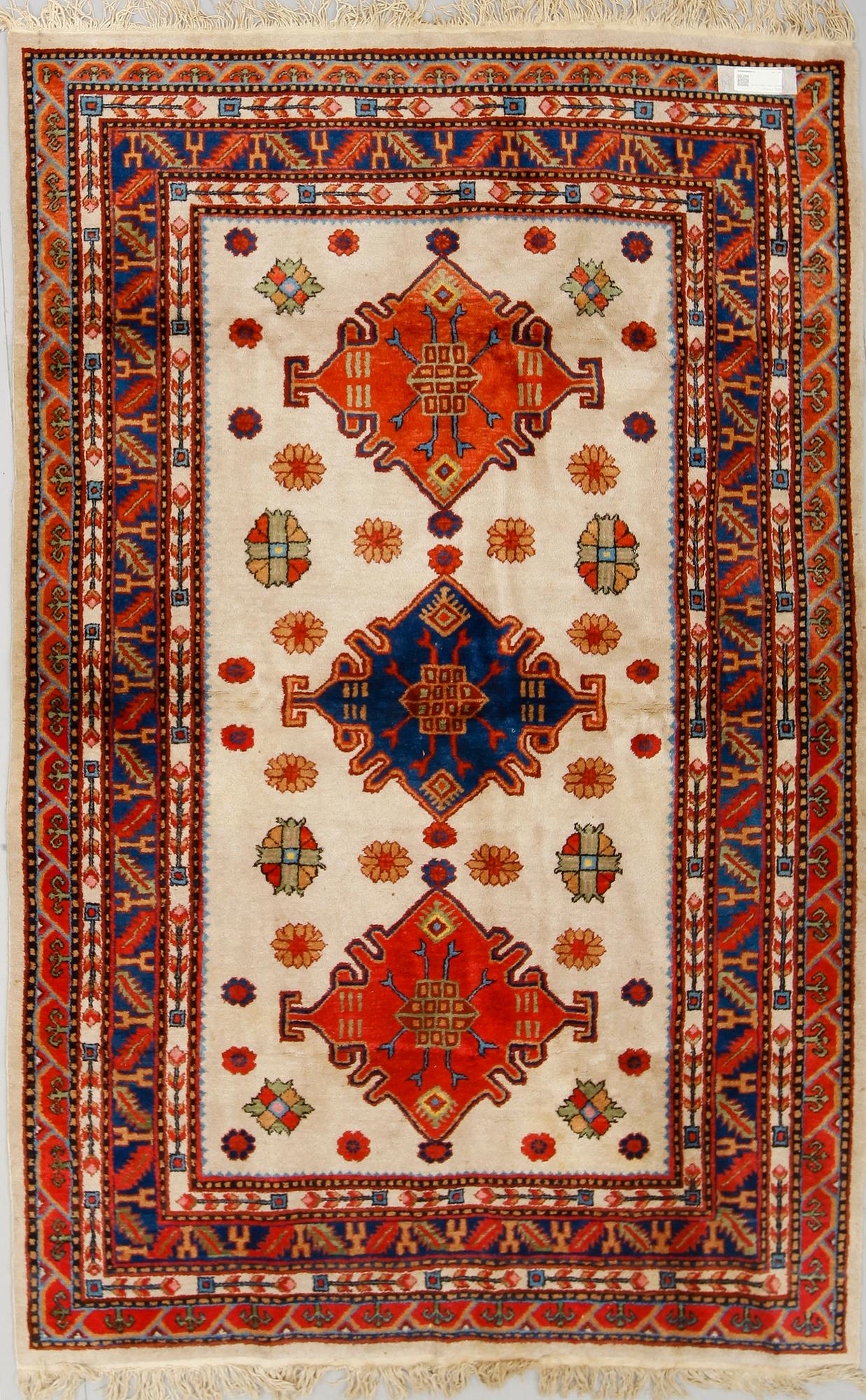MATTA, orient, old, 245 x 158 cm.