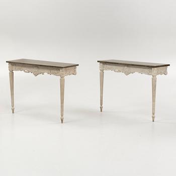 Konsolbord, ett par, Louis XVI-stil, omkring år 1900.