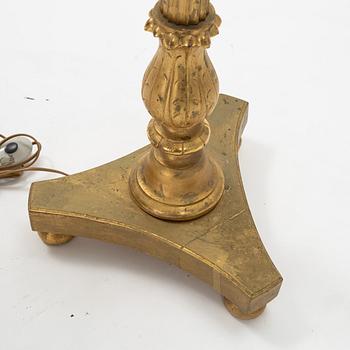 Golvlampa, 1900-talets första del.
