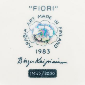 Birger Kaipiainen,  A ceramic Fiori dish, marked "Birger Kaipiainen, Arabia art made in Finland 1983", nr 1892/2000.