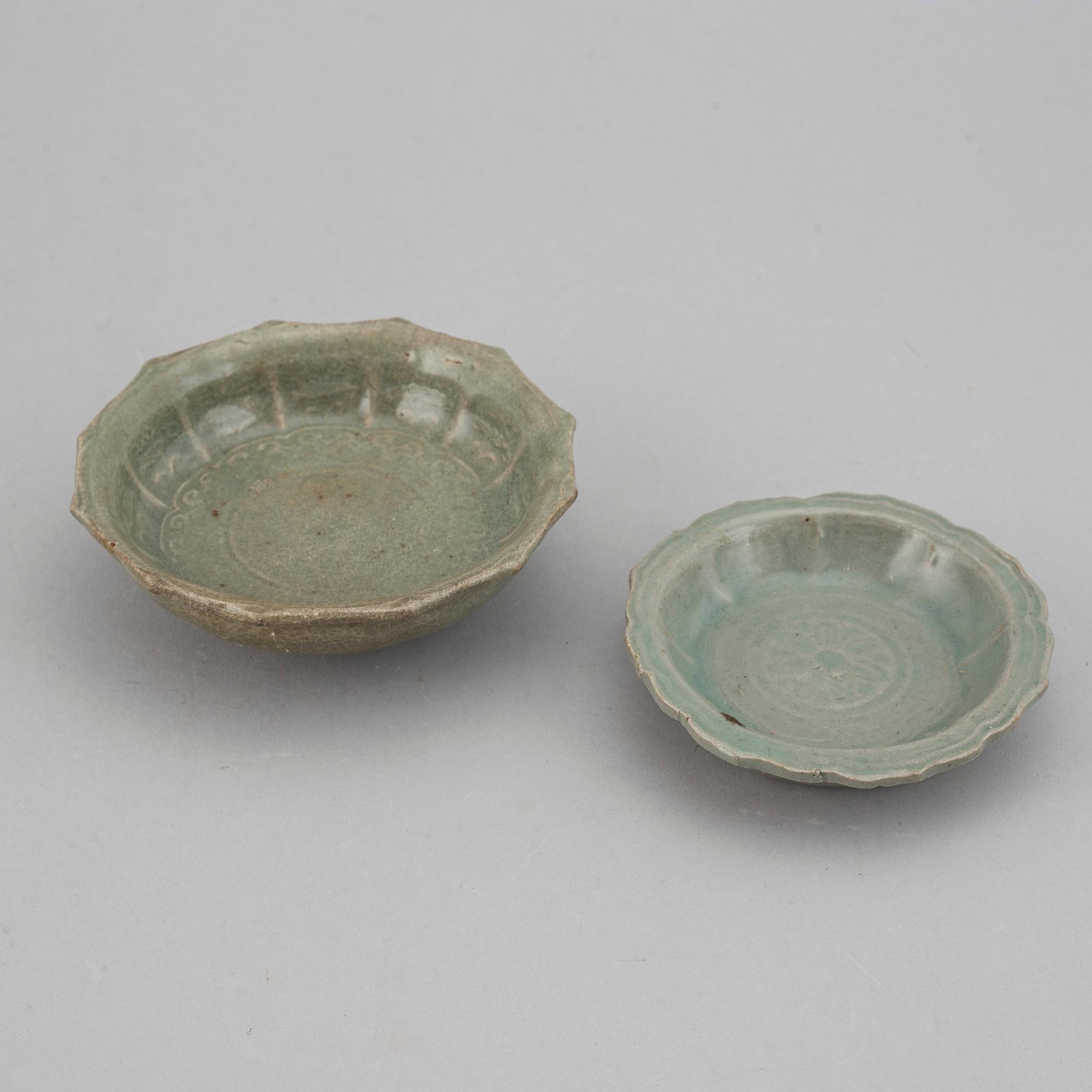 FAT, två stycken, keramik. Sydostasien, Celadon, 16/1700-tal.