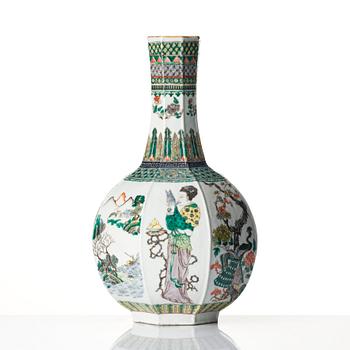 A famille verte vase, late Qing dynasty, circa 1900.