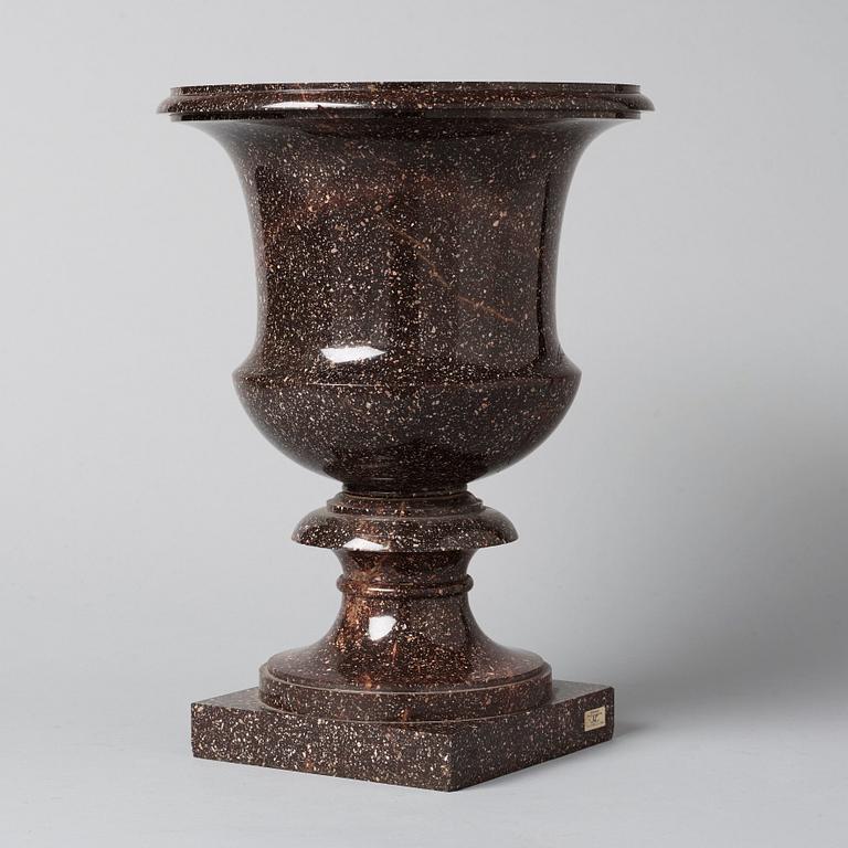 URNA. Älvdalen, 1800-talets första hälft. Empire.
