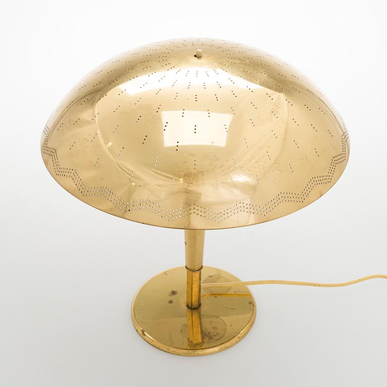 Paavo Tynell, bordslampa, modell 5061, Idman 1900-talets mitt.