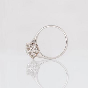 RING med äldre slipad diamant, 3.60 ct enligt gravyr. Kvalitet ca J-K/VVS.