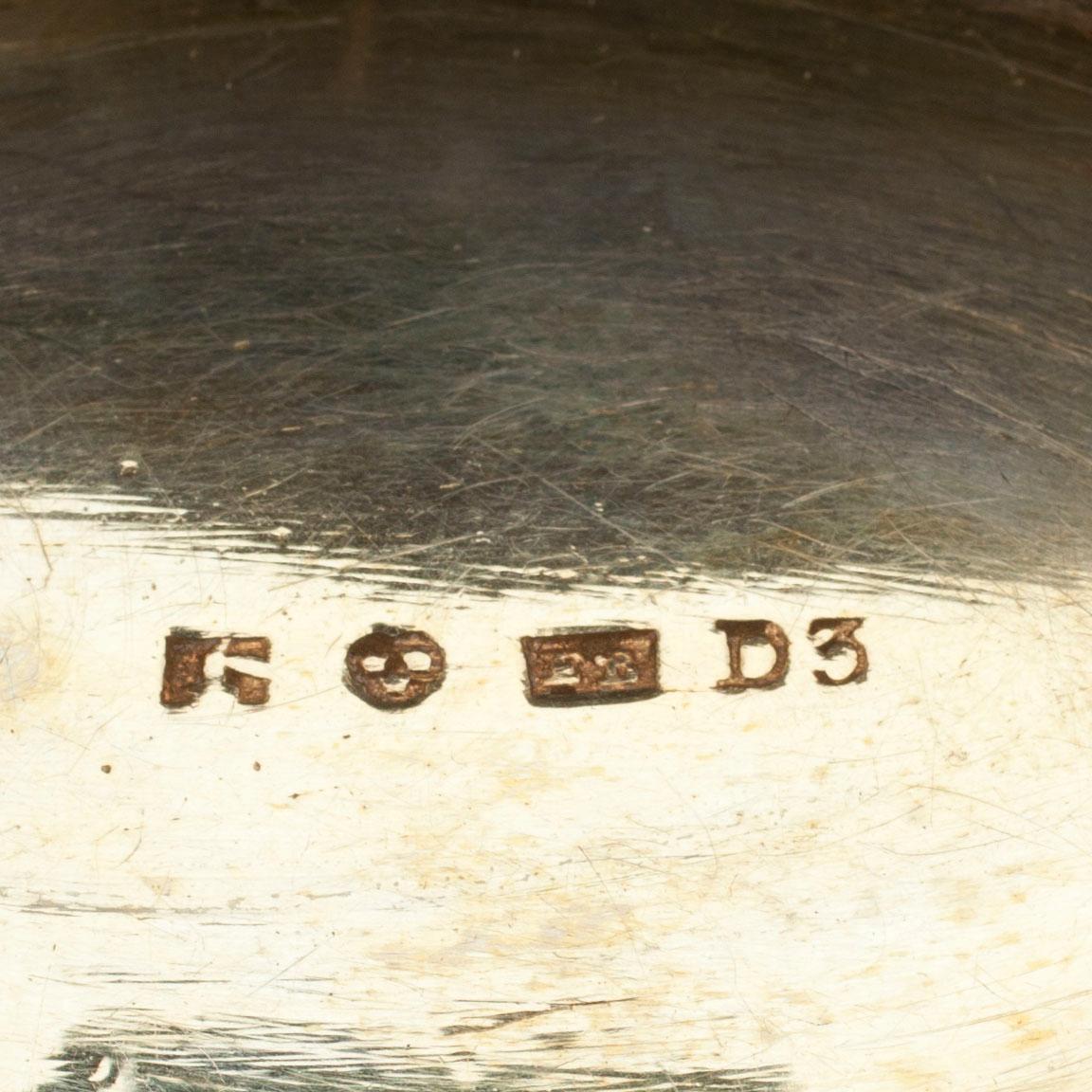 SNUSDOSA, silver. Erik Burman 1810 Stockholm.  Vikt 40 g.