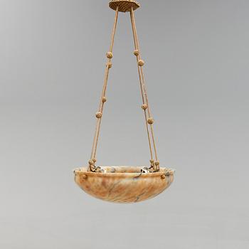 TAKAMPEL, alabaster, 1900-talets första hälft. Höjd 103 cm.