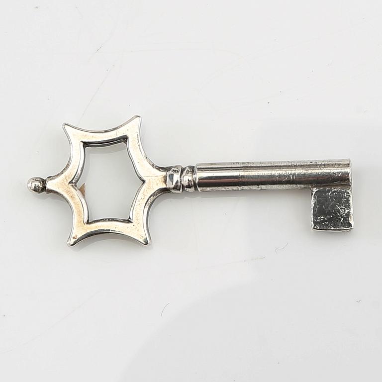 Christian Hammer sugar box with key, silver, Stockholm 1858, Neo-Rococo.