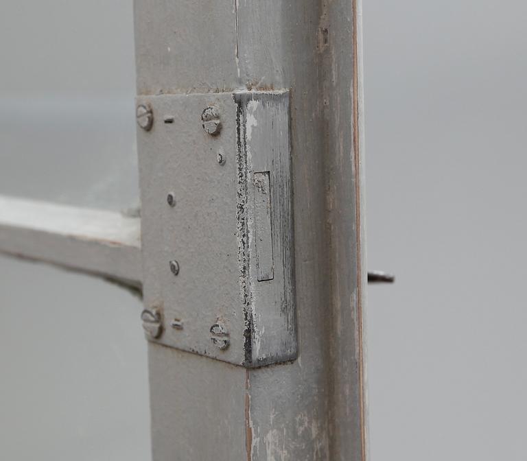 BOKSKÅP, 1800-talets andra hälft.