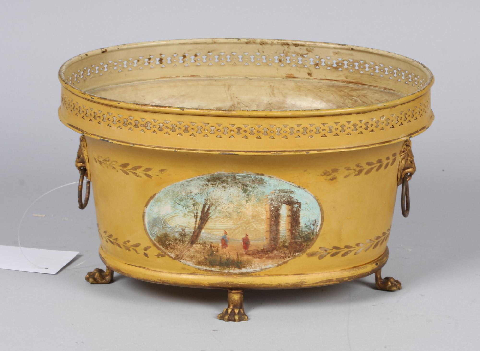 YTTERFODER, plåt, empirestil, Frankrike. 1900-tal.