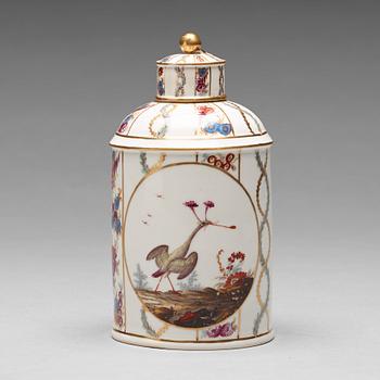 257. A Hoechst tea caddy with cover, late 18th Century.