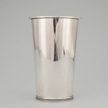 VAS, silver, CG. Råström, Stockholm 1976. Vikt ca 300 gram.