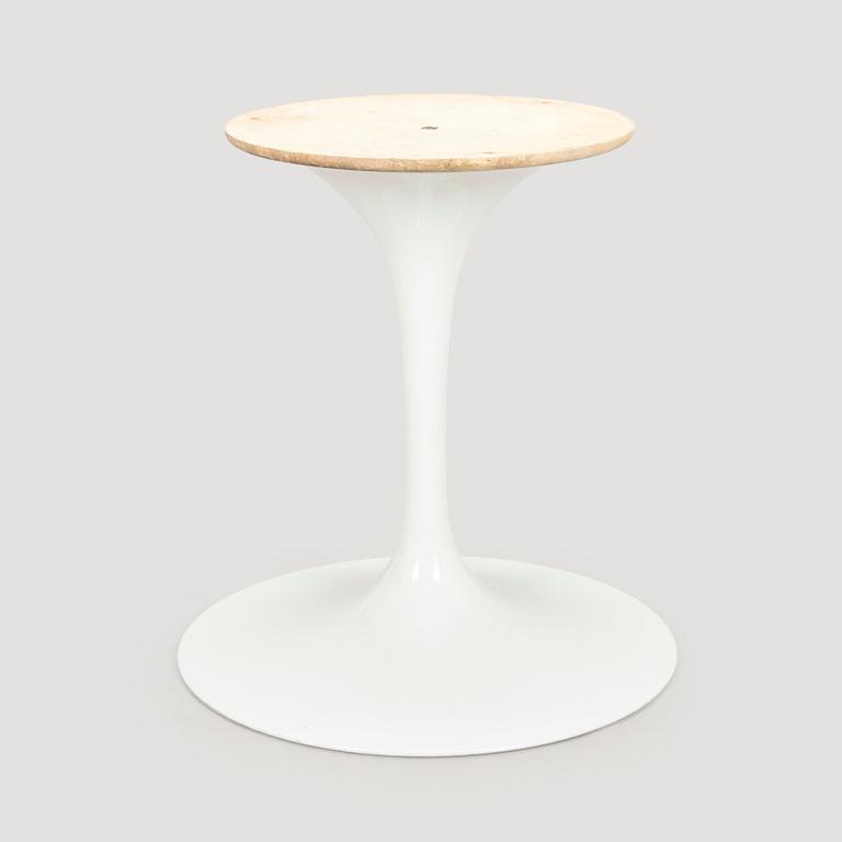 Eero Saarinen, A mid-20th century  'Tulip' dining table, for Artek, manufactured under licens by Billnäs factory.