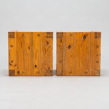 Pallar, ett par, Form Sven Larsson möbelshop, 1970-tal.