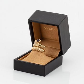 Bulgari ring "Spiga" 18K guld med en hjärtformad ametist och runda briljantslipade diamanter.