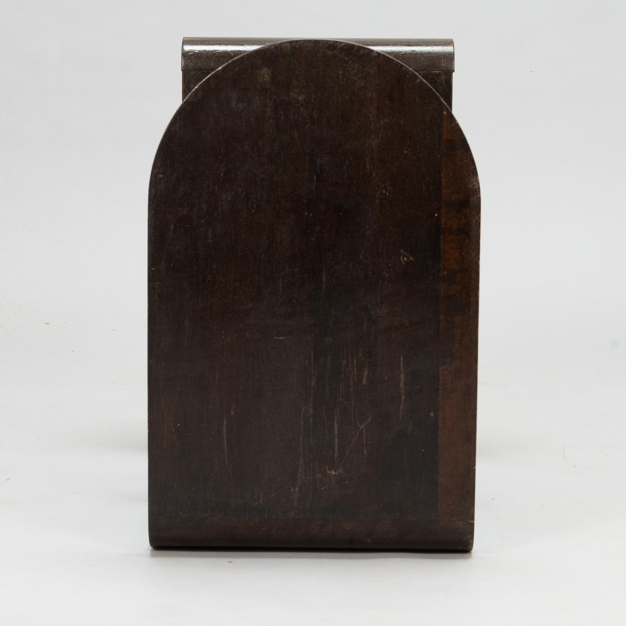 Maija Heikinheimo, sidobord, "Apu 604", märkt Asko. Modellen formgiven 1934.