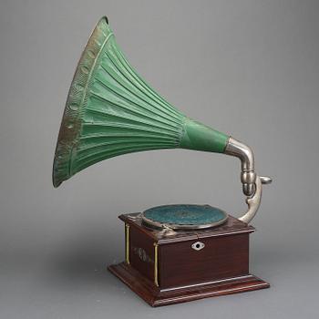 TRATTGRAMMOFON, 1900-talets första kvartal.
