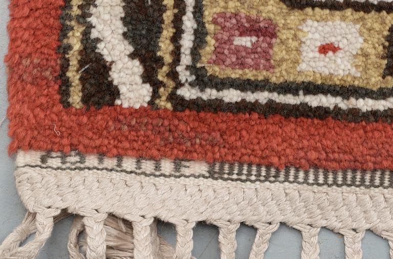 Märta Måås-Fjetterström, MATTA. "Svarta trädgårdsmattan". Flossa. 389 x 303 cm. Signerad AB MMF.