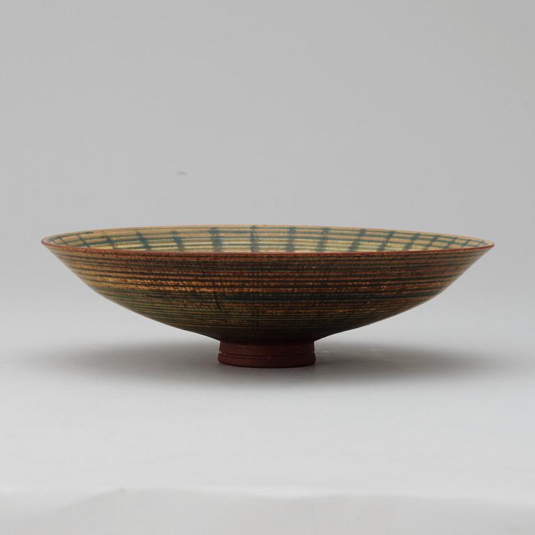 A Wilhelm Kåge 'Farsta' stoneware bowl, Gustavsberg Studio 1955.