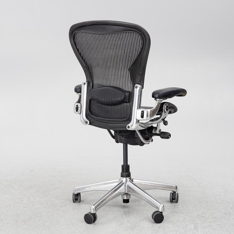 Don Chadwick och Bill Stumpf, skrivbordsstol, "Aeron", Herman Miller.
