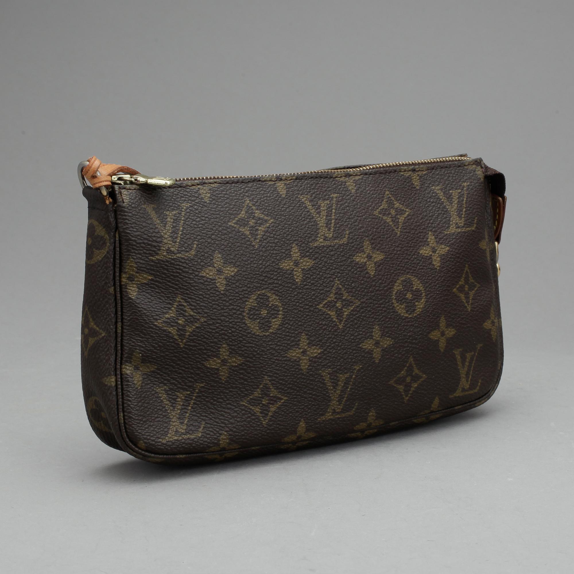 VÄSKA, Louis Vuitton, "Pochette".