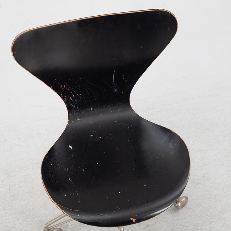 Arne Jacobsen, skrivbordsstol, "Sjuan", Fritz Hansen, Danmark, 1950/60-tal.