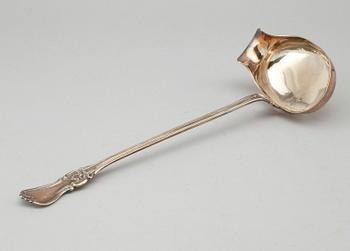 SOPPSLEV, silver, Stockholm 1871. Vikt ca 180 gram.