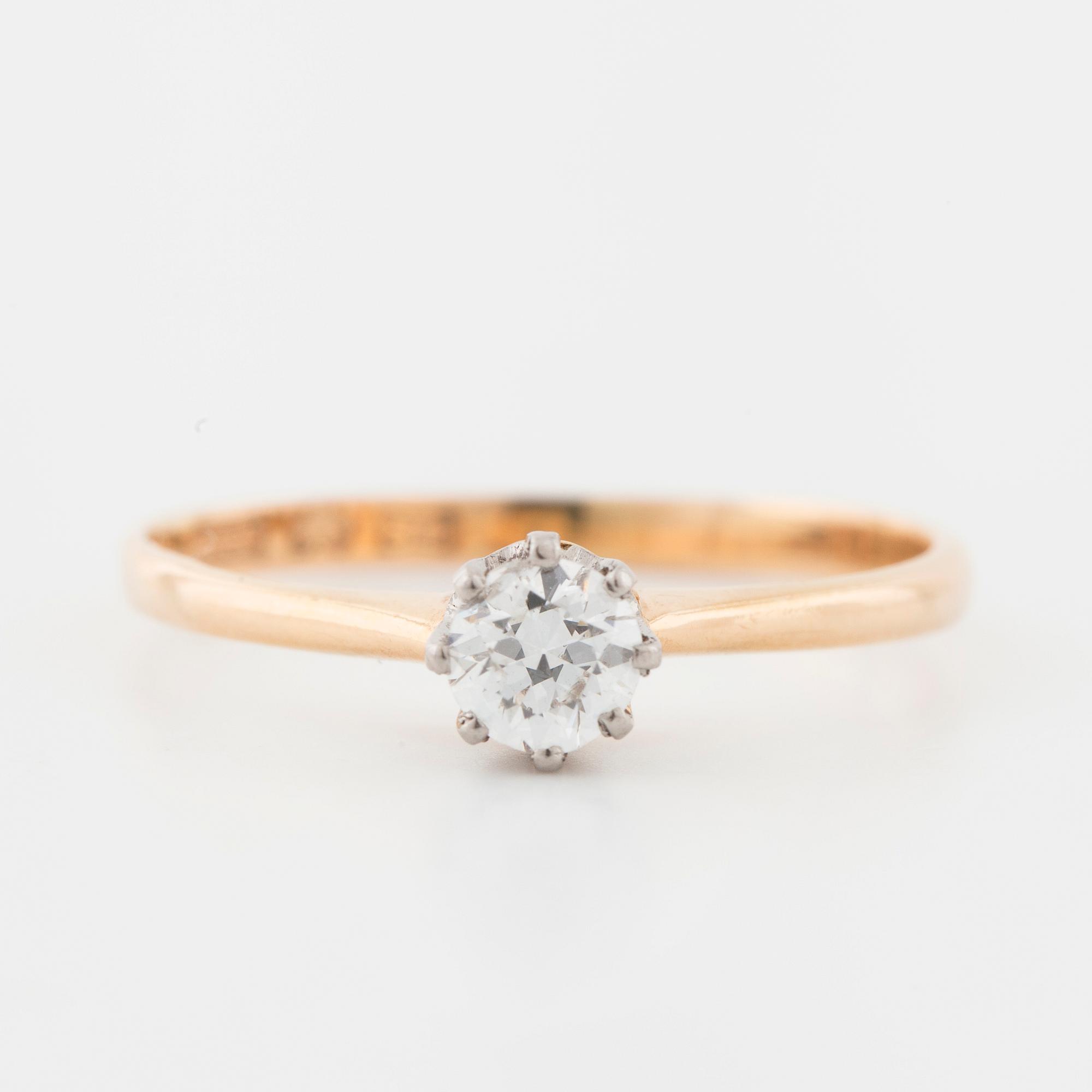 A old cut diamond ring by CG Hallberg, Stockholm, 1933.