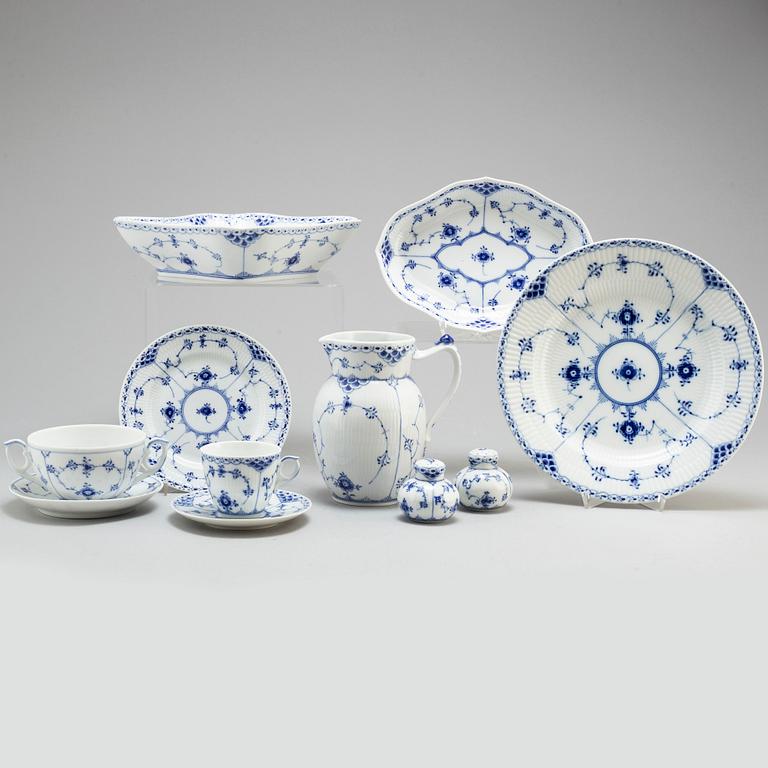 A Royal Copenhagen 'Musselmalet' part dinner service, 70 pieces.