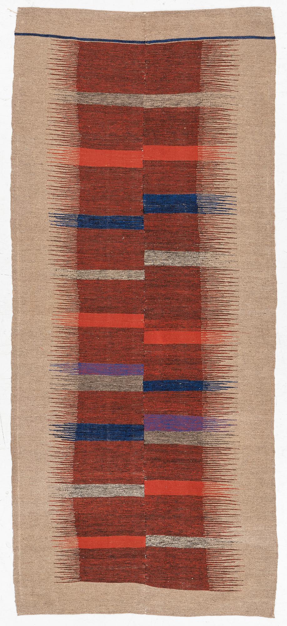 A persian kilim rug, c. 254 x 111 cm.