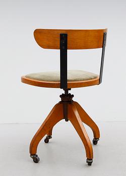 SKRIVBORDSSTOL, 1900-talets första hälft.