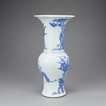 VAS, porslin, Kangxistil, Kina 1800-tal.