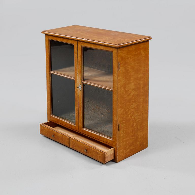 HÄNGSKÅP, 1800-tal.