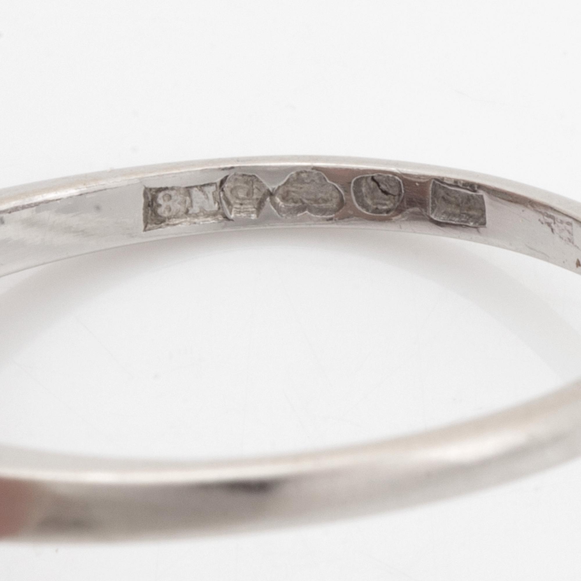 Hugo Strömdahl ring platina med en gammalslipad diamant vikt ca 3.50 ct kvalitet ca I/J si.