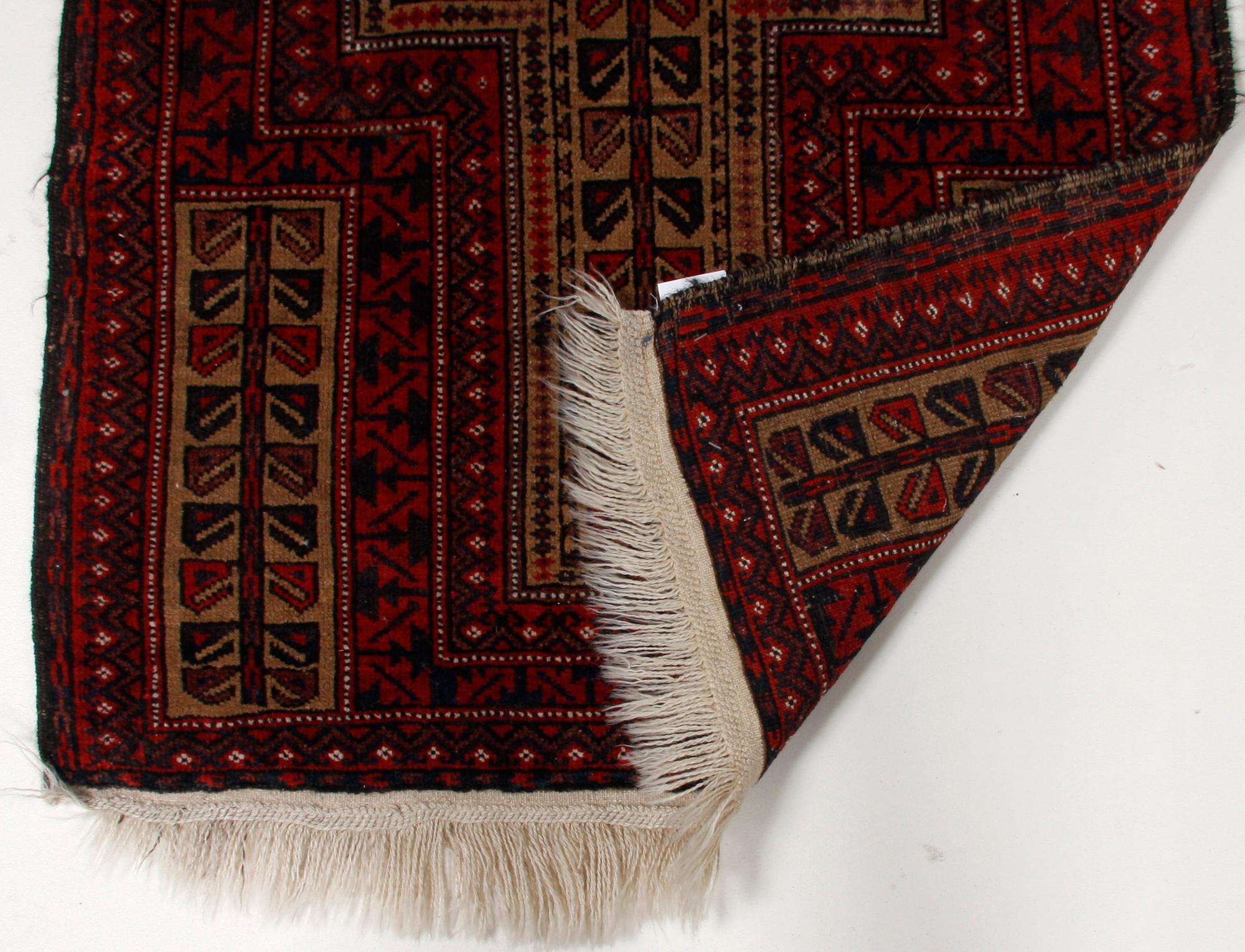 MATTOR, 2 st, orientaliska, 140 x 78, 250 x 154.