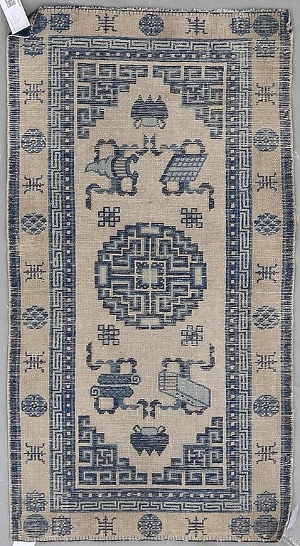 MATTA, Kina, 1900-tals början. 64 x 118 cm.